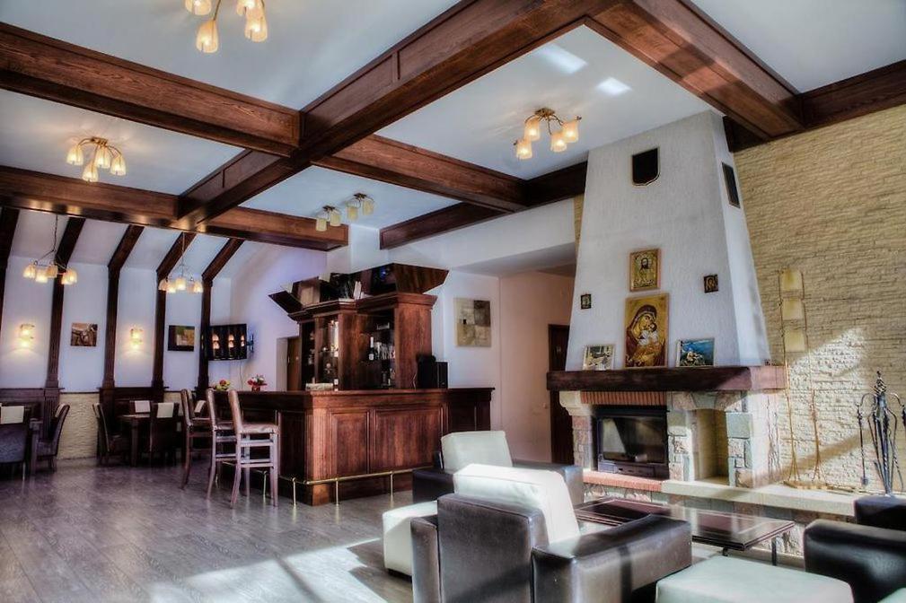 Vila Pinul Si Mesteacanul Poiana Brasov Exteriör bild