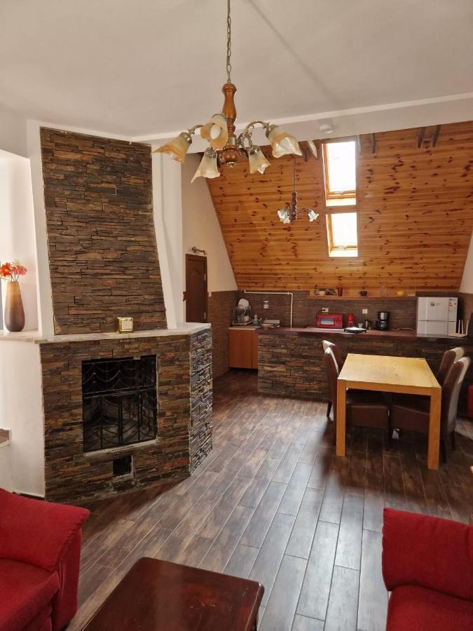 Vila Pinul Si Mesteacanul Poiana Brasov Exteriör bild