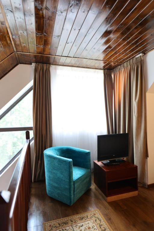 Vila Pinul Si Mesteacanul Poiana Brasov Exteriör bild