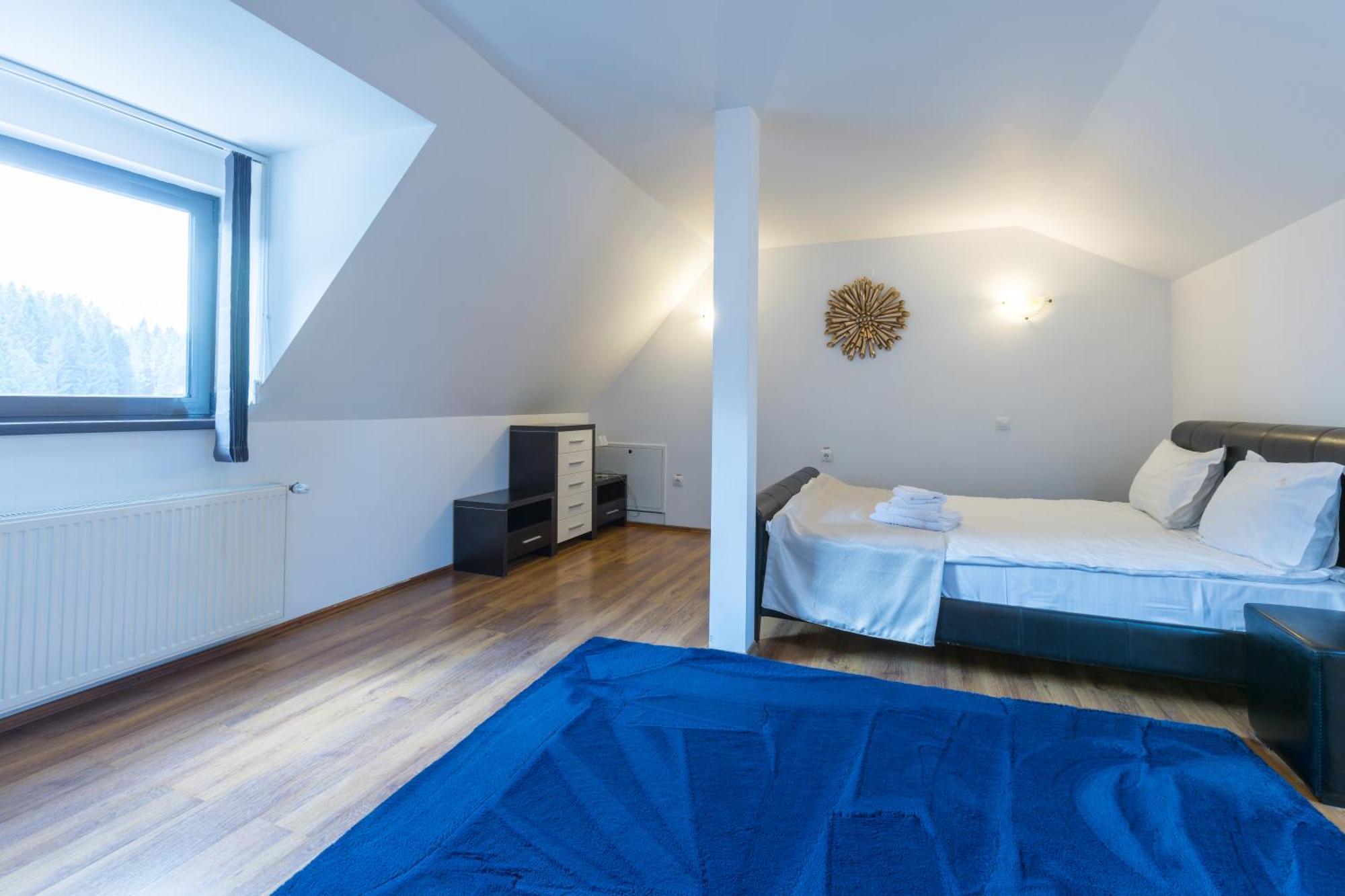 Vila Pinul Si Mesteacanul Poiana Brasov Exteriör bild